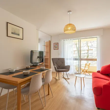 Apartment Le Pre Catelan